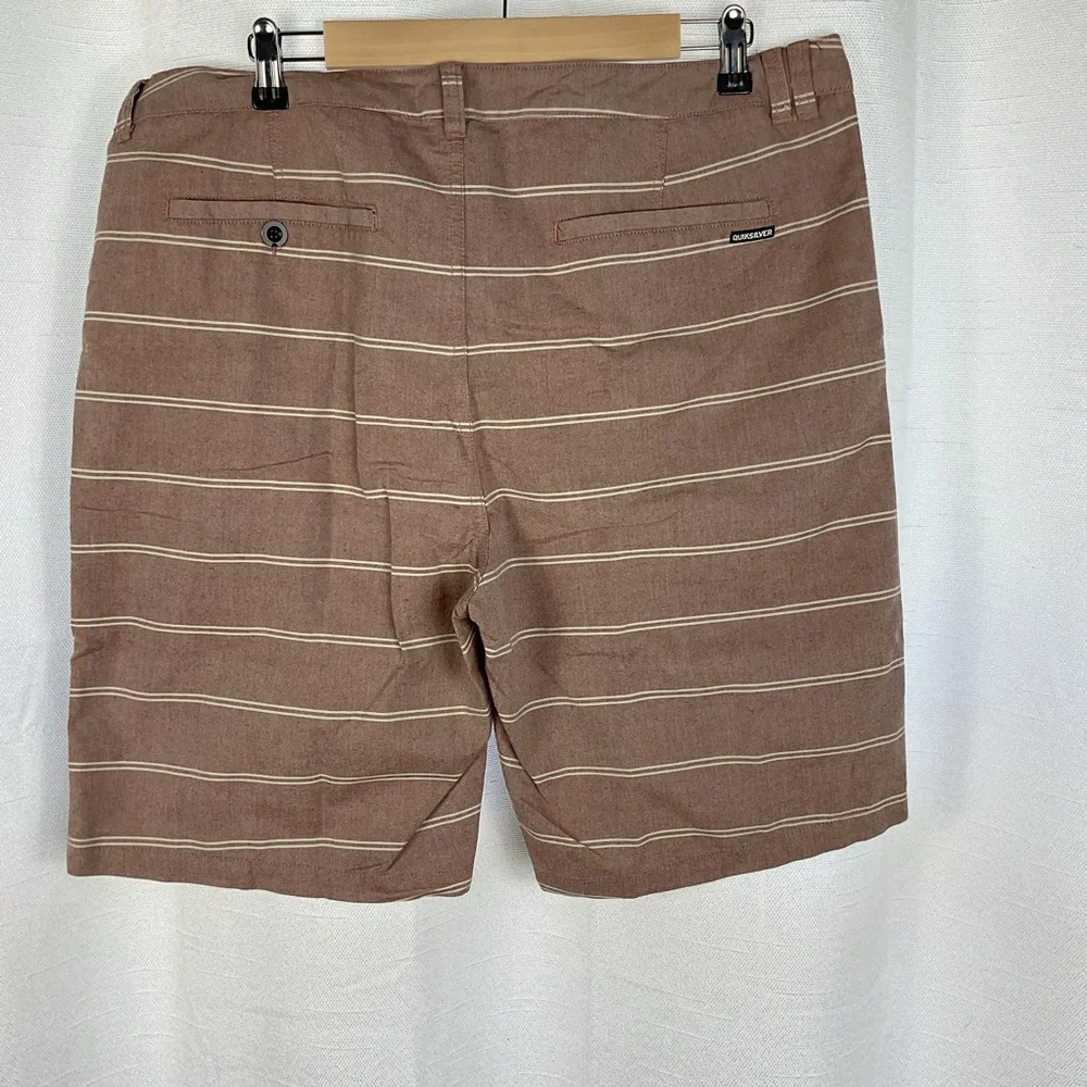Quiksilver Men’s Shorts Size 38 stripped - Picture 2 of 4